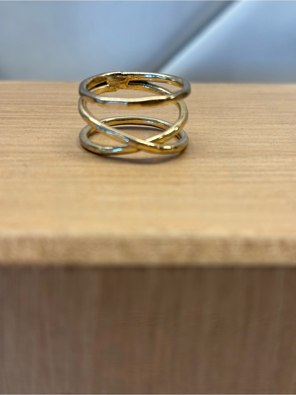 Elegant Gold-Tone Women's Twist Ring